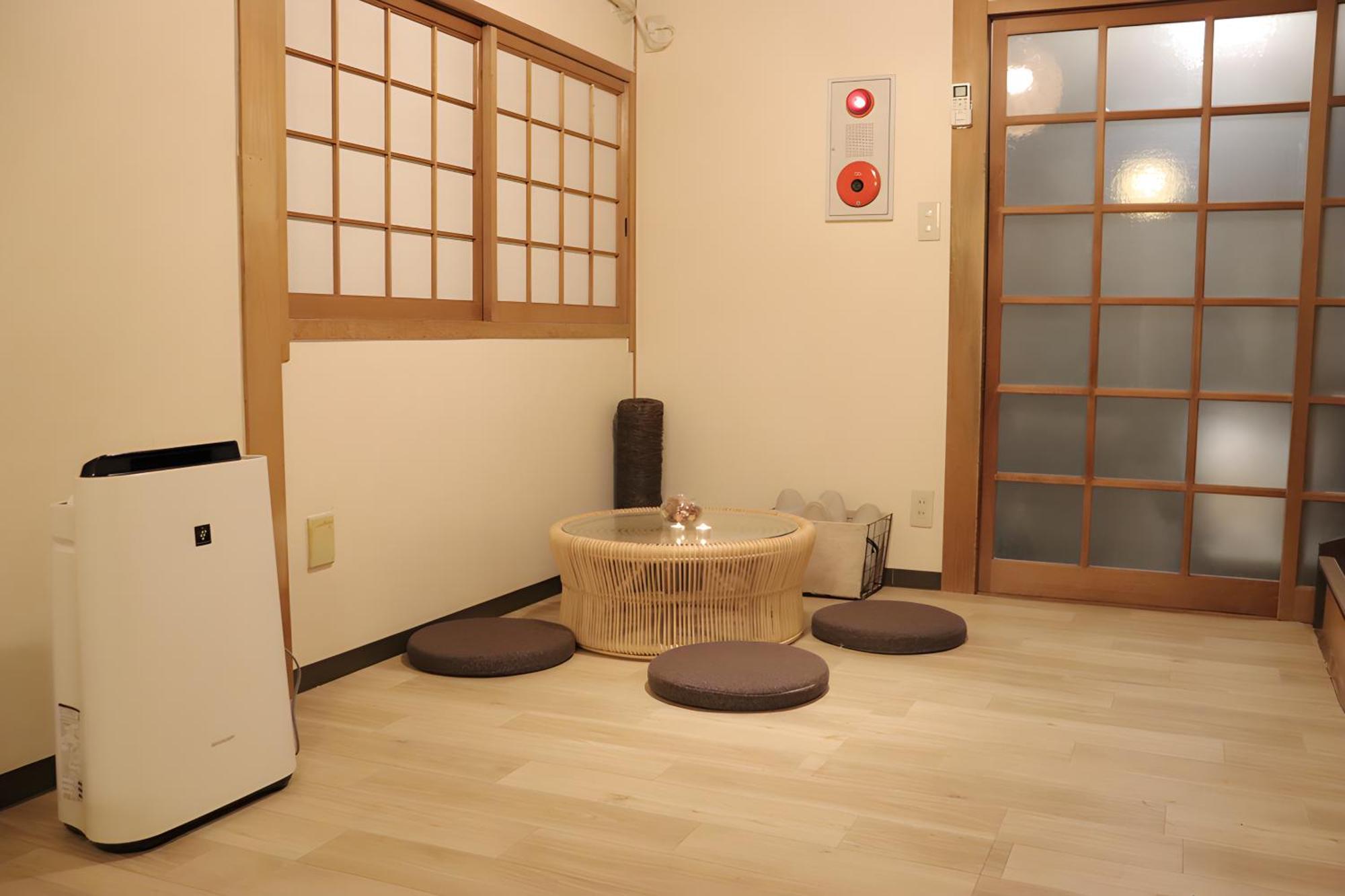 Yaino Teras: Cozy Home Near Tenjinbashisuji 6-chome Station Osaka Exterior photo